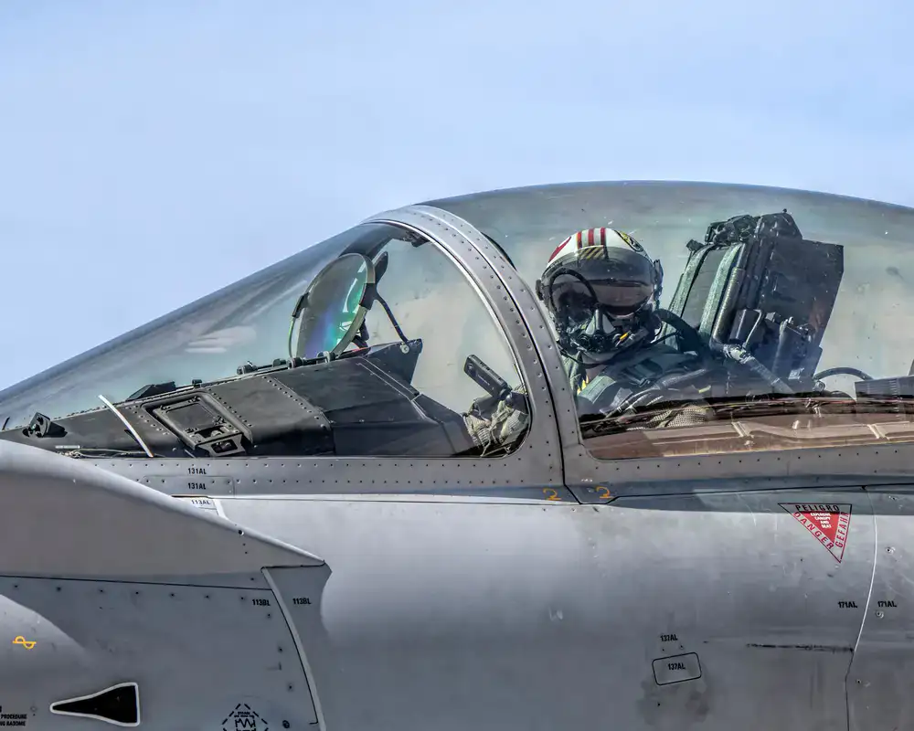 Tactical fighter jet simulator canopy and HUD